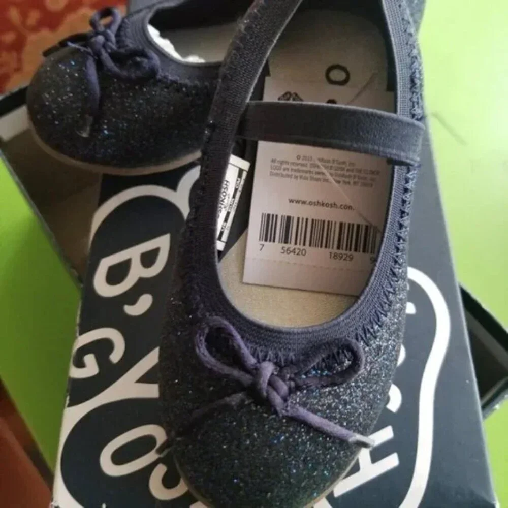 NWB oshkosh navy glitter toddler flat shoes toddler size 5